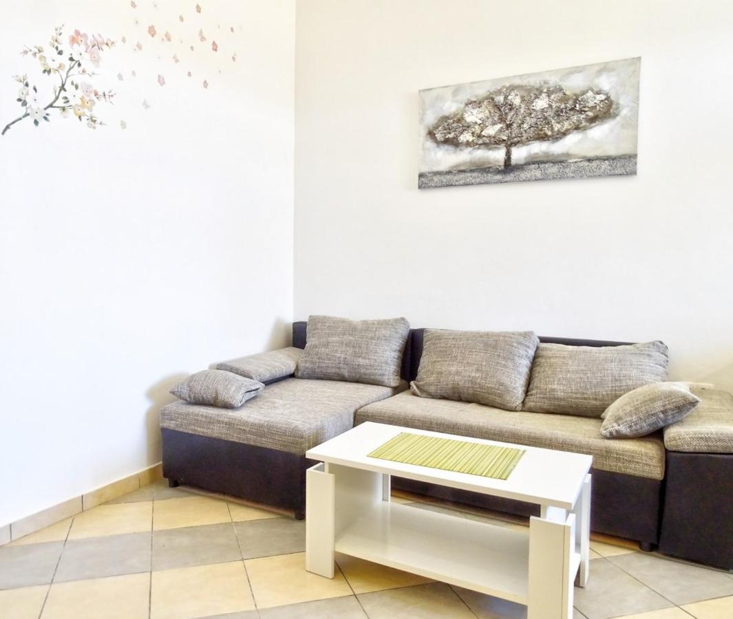 Apartments Zoka Vir Exterior photo