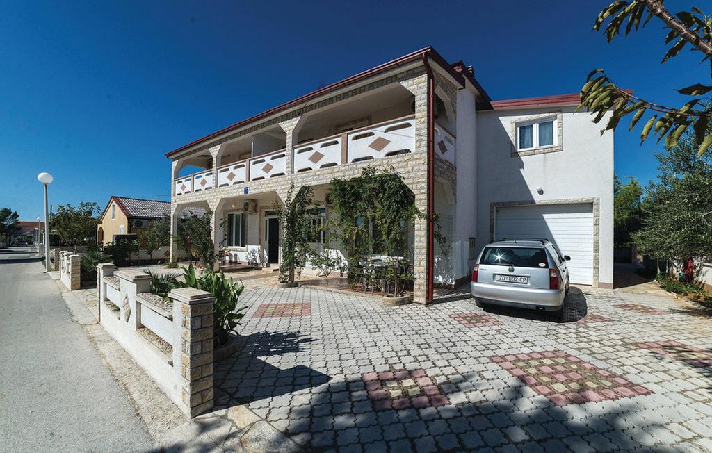 Apartments Zoka Vir Exterior photo